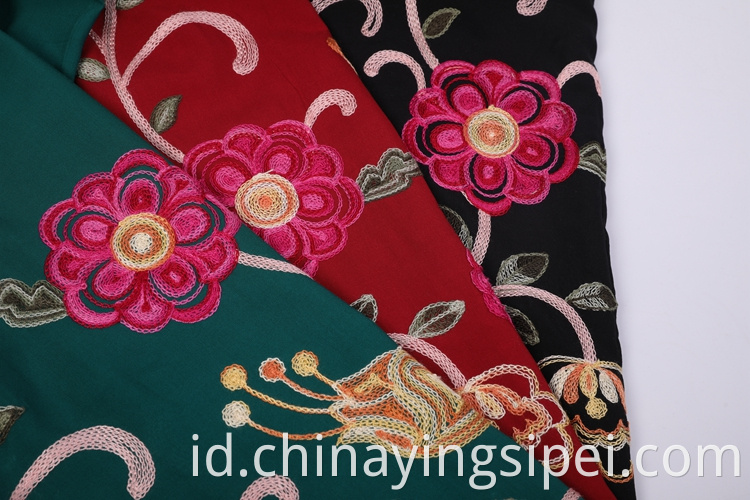 Penjualan Panas Sulaman Bunga Tenun Murah 100% Rayon Fabric for Women's Dress